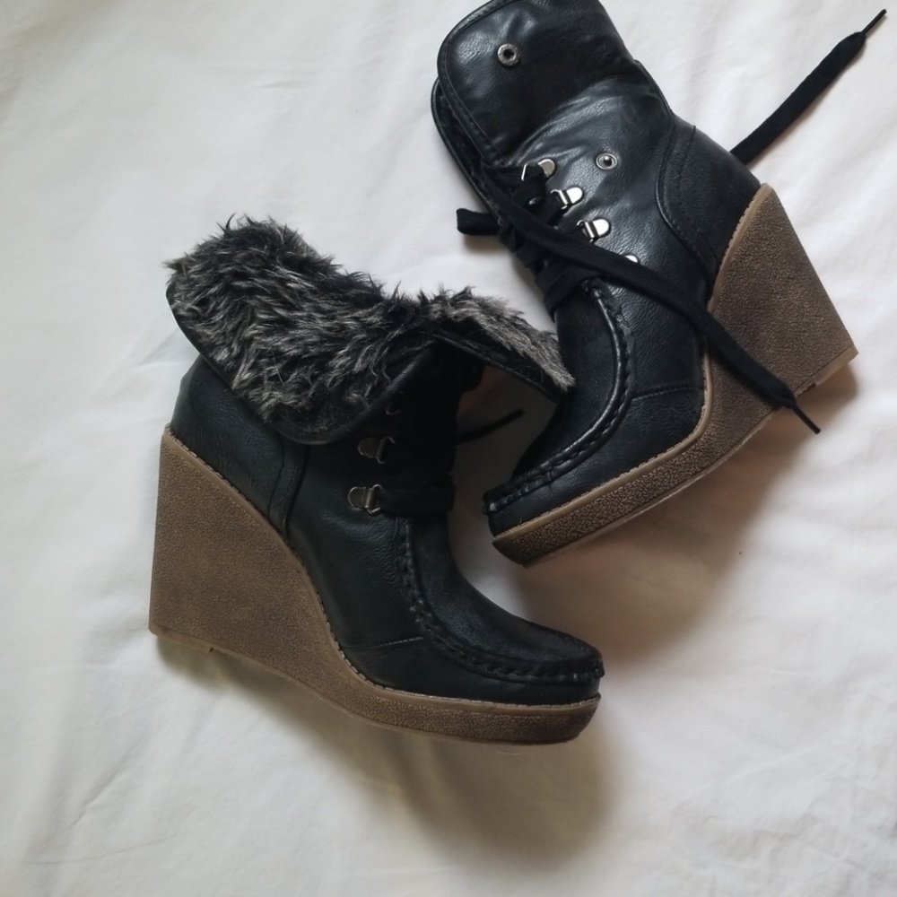 🔥Last chance 🔥Wedge fur booties 7.5